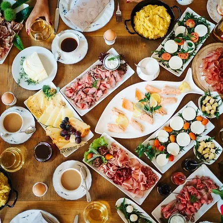 Konukevi Zur Schmiede 3*