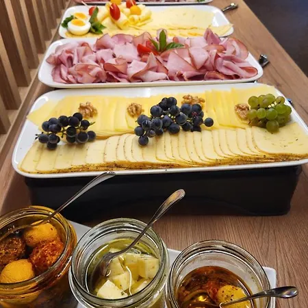 Konukevi Zur Schmiede