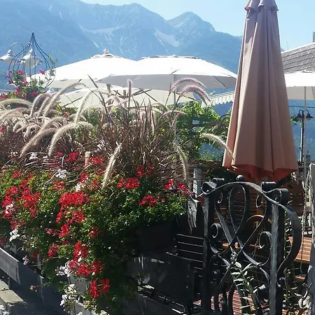 Zur Schmiede Guest house 3*