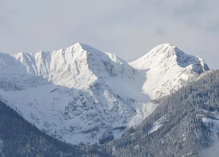 Konukevi Zur Schmiede 3*